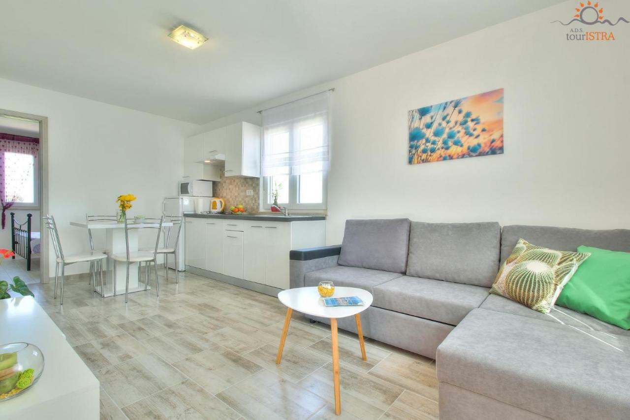 Apartments Antunovic Umag Exterior foto